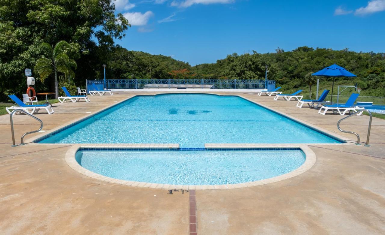 Parador El Faro Aguadilla Bagian luar foto