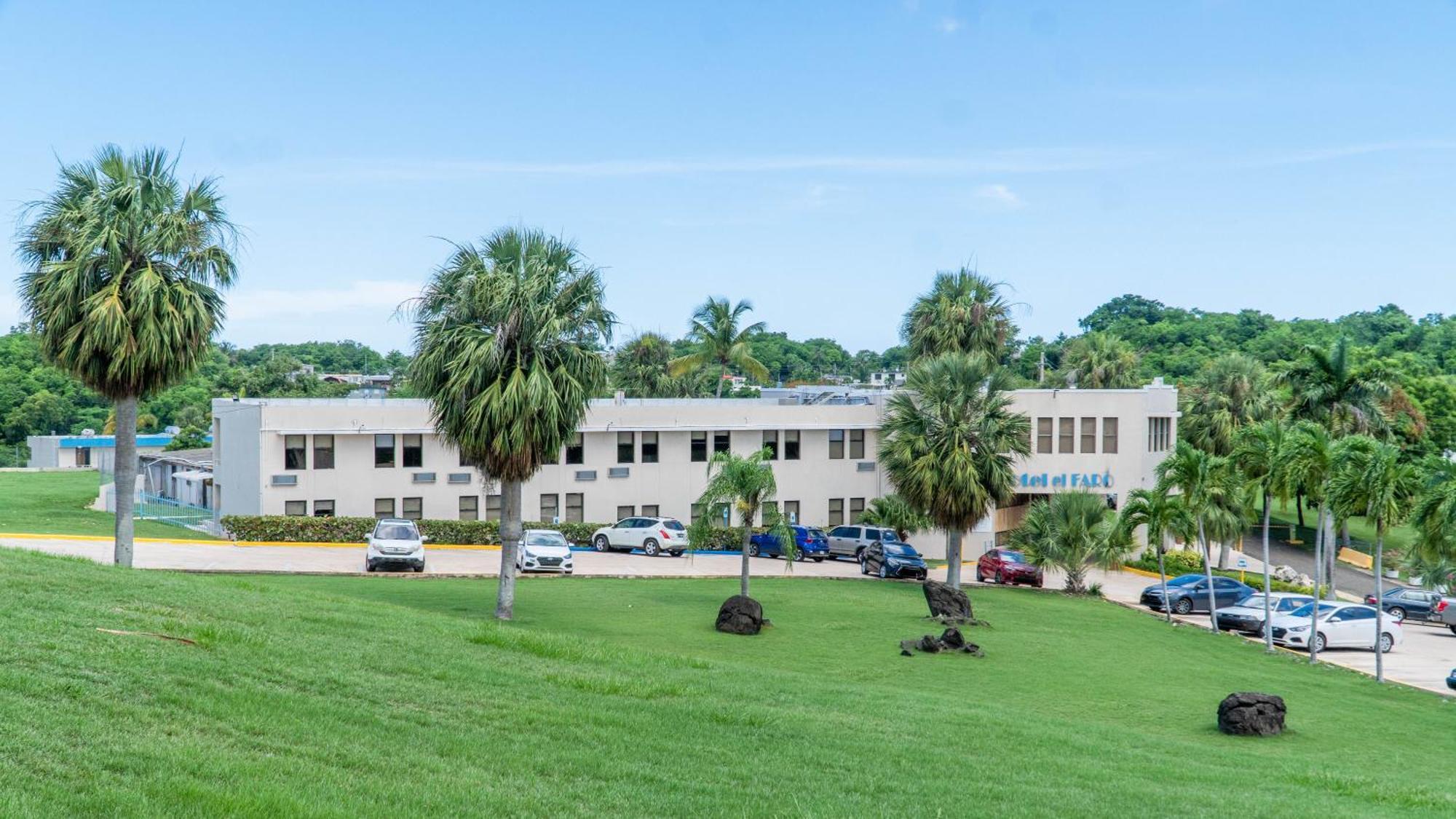 Parador El Faro Aguadilla Bagian luar foto