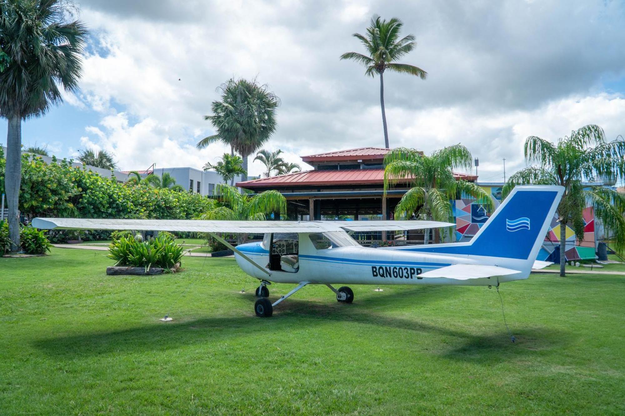 Parador El Faro Aguadilla Bagian luar foto