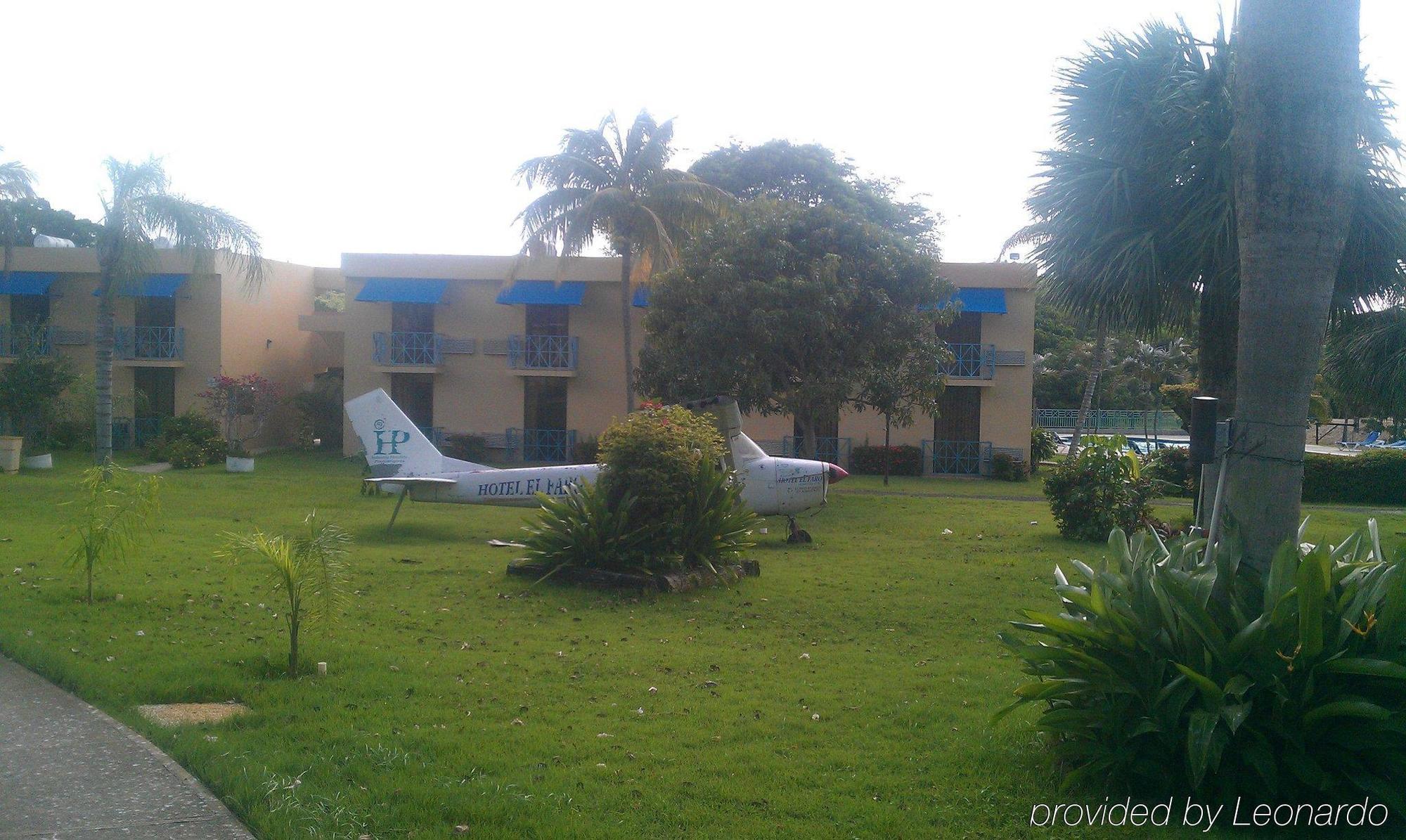 Parador El Faro Aguadilla Bagian luar foto