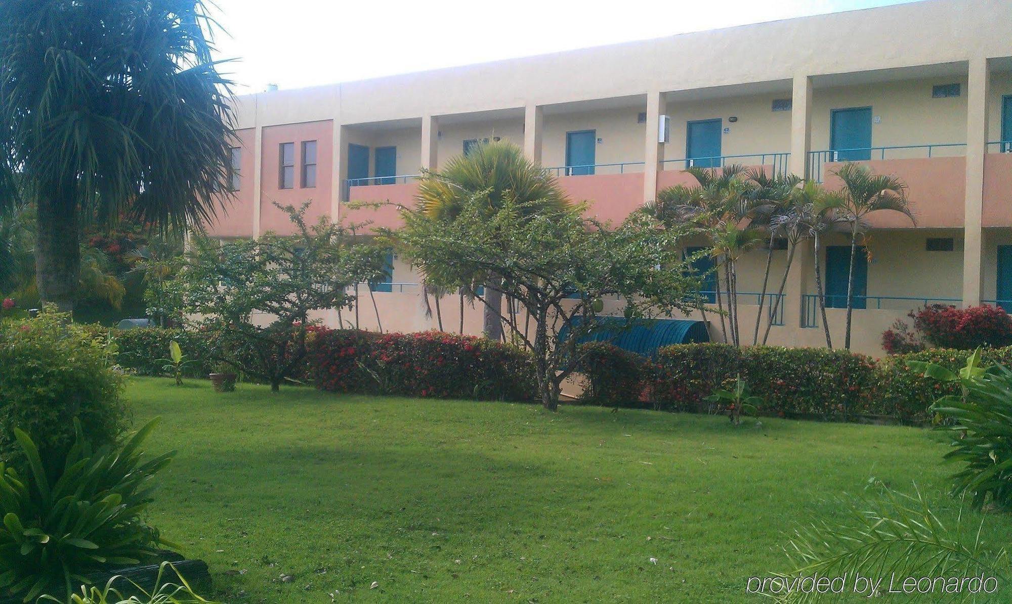 Parador El Faro Aguadilla Bagian luar foto
